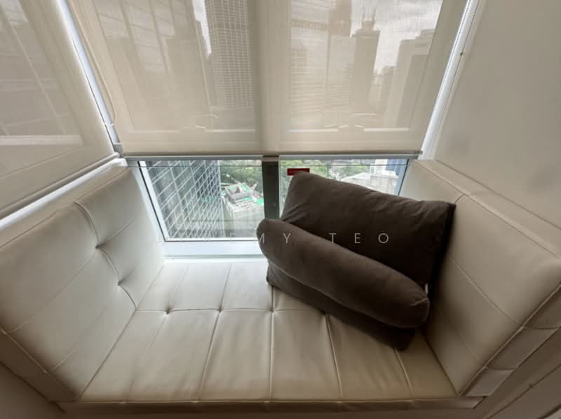 McCallum St Condo Apartment at Telok Ayer CBD, , 1 Bedroom, 525 sqft, Apartment For Rent, by Jeremy Teo, 500139582 - Lounge window - PropertyGuru.com.sg