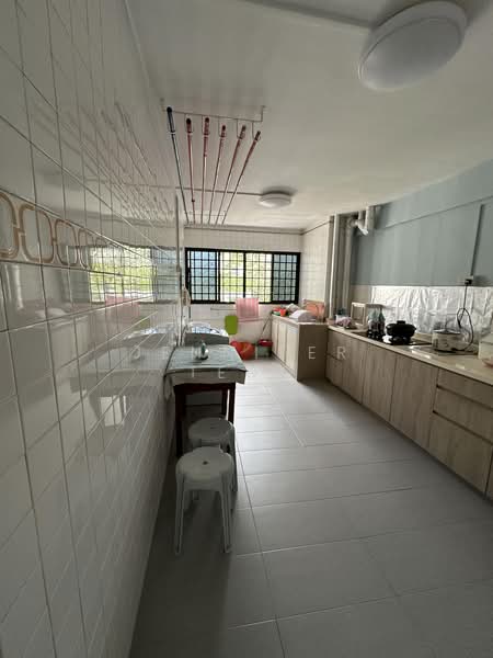 244 Jurong East Street 24, 244 Jurong East Street 24, 3 Bedrooms, 1,012 sqft, HDB Flat For Sale, by Jennifer Teng, 500139583 - Kitchen - PropertyGuru.com.sg