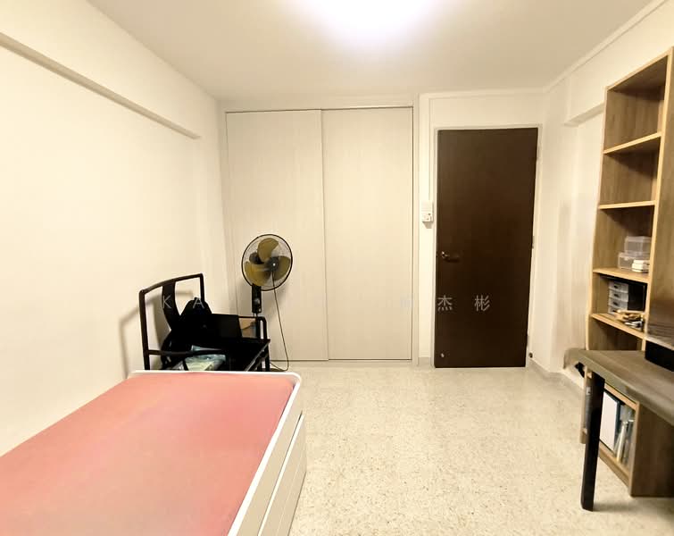 228 Lorong 8 Toa Payoh, 228 Lorong 8 Toa Payoh, Room Rental, 130 sqft, HDB Flat For Rent, by Kay HO 何杰彬, 500139593 - Bedroom - PropertyGuru.com.sg