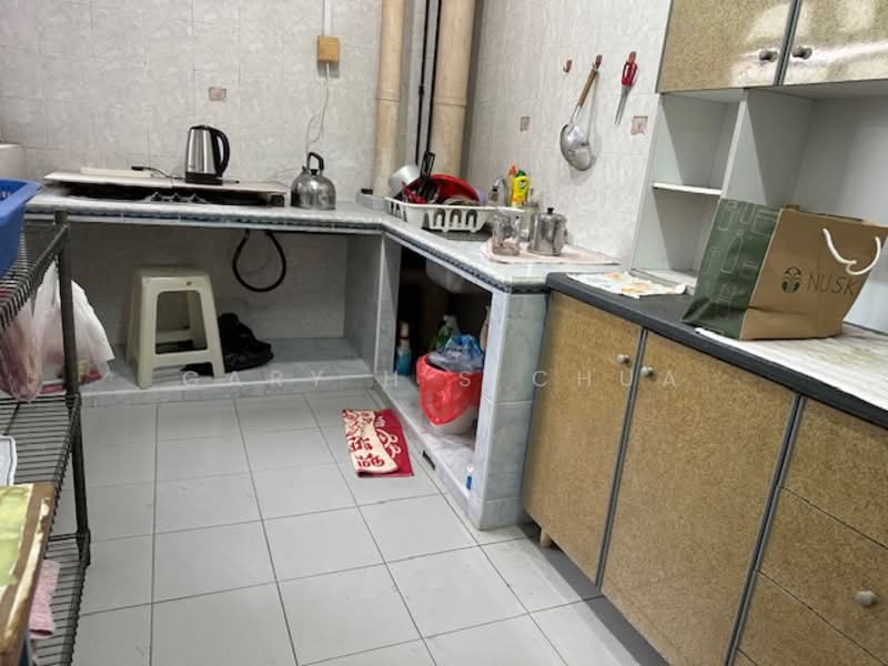 351 Ang Mo Kio Street 32, 351 Ang Mo Kio Street 32, 3 Bedrooms, 1,022 sqft, HDB Flat For Sale, by Gary H S Chua, 500139598 - Kitchen - PropertyGuru.com.sg