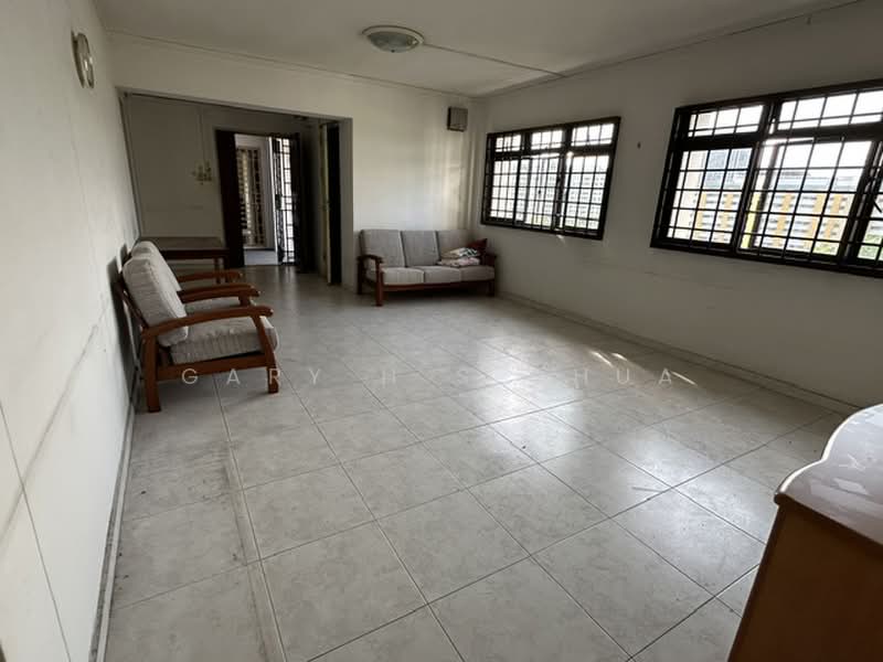 351 Ang Mo Kio Street 32, 351 Ang Mo Kio Street 32, 3 Bedrooms, 1,022 sqft, HDB Flat For Sale, by Gary H S Chua, 500139598 - Living Room - PropertyGuru.com.sg