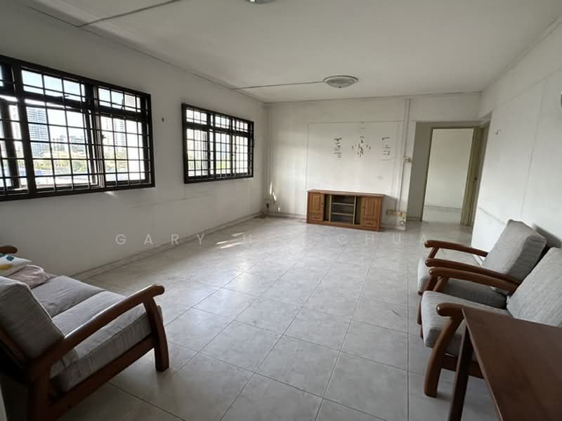 351 Ang Mo Kio Street 32, 351 Ang Mo Kio Street 32, 3 Bedrooms, 1,022 sqft, HDB Flat For Sale, by Gary H S Chua, 500139598 - Living Room - PropertyGuru.com.sg