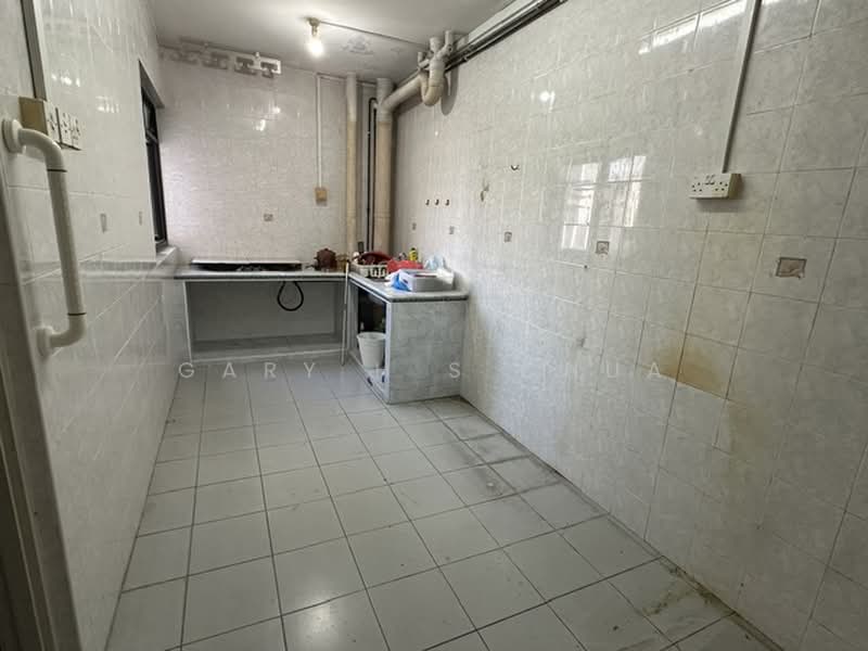 351 Ang Mo Kio Street 32, 351 Ang Mo Kio Street 32, 3 Bedrooms, 1,022 sqft, HDB Flat For Sale, by Gary H S Chua, 500139598 - Kitchen - PropertyGuru.com.sg