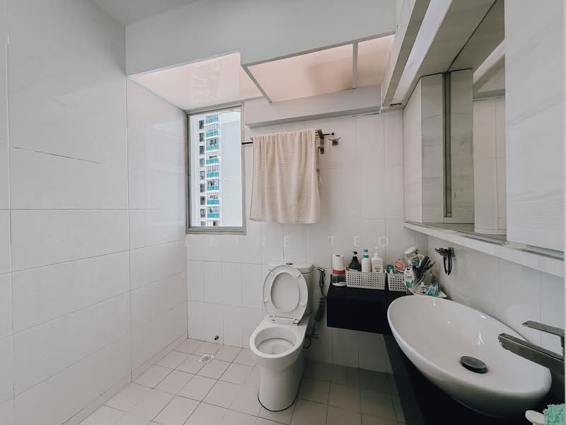 110A Depot Road, 110A Depot Road, 3 Bedrooms, 990 sqft, HDB Flat For Sale, by Elaine Teo, 500139607 - Bathroom - PropertyGuru.com.sg