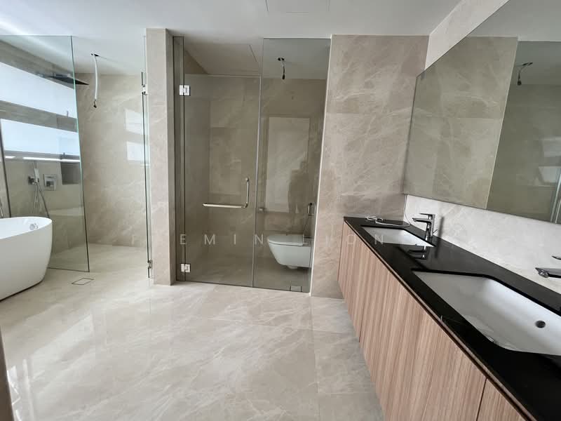 Braddell bungalow Zoning, , 6 Bedrooms, 9,000 sqft, Detached House For Sale, by Feemin Liong, 500139609 - Bathroom - PropertyGuru.com.sg