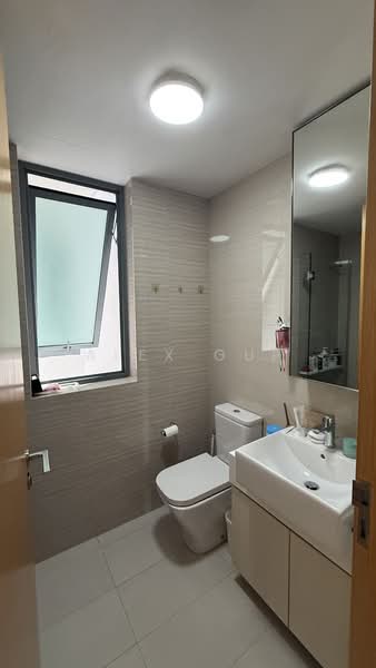 Thomson Three, 41 Bright Hill Drive, 3 Bedrooms, 1,141 sqft, Condominium For Sale, by ALEX GUI, 500139610 - Bathroom - PropertyGuru.com.sg
