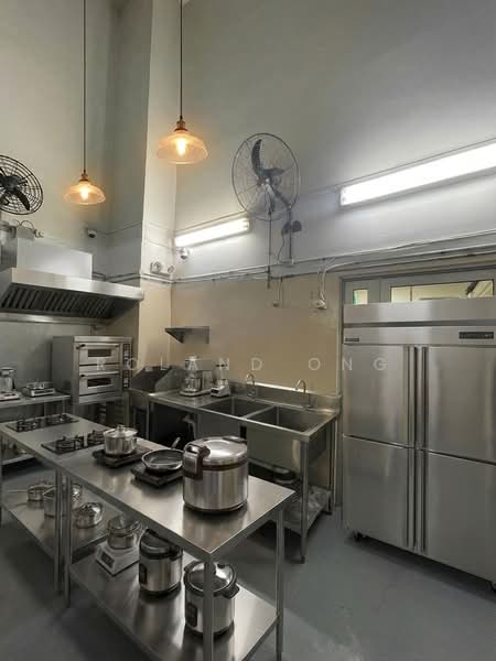 Food XChange @ Admiralty, 8A Admiralty Street, 2,788 sqft, Factory / Workshop (B2) For Sale, by Roland Ong, 500139620 - Kitchen - CommercialGuru.com.sg