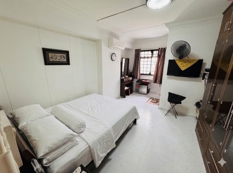 668 Jalan Damai, 668 Jalan Damai, 3 Bedrooms, 1,162 sqft, HDB Flat For Sale, by Lina Dewi, 500139625 - Bedroom - PropertyGuru.com.sg