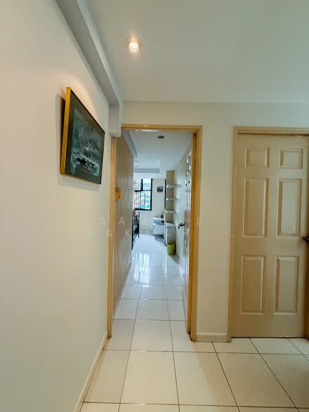 359 Admiralty Drive, 359 Admiralty Drive, 3 Bedrooms, 1,195 sqft, HDB Flat For Rent, by Samuel Prakash S/O Joseph Asirvatham, 500139642 - Corridor - PropertyGuru.com.sg