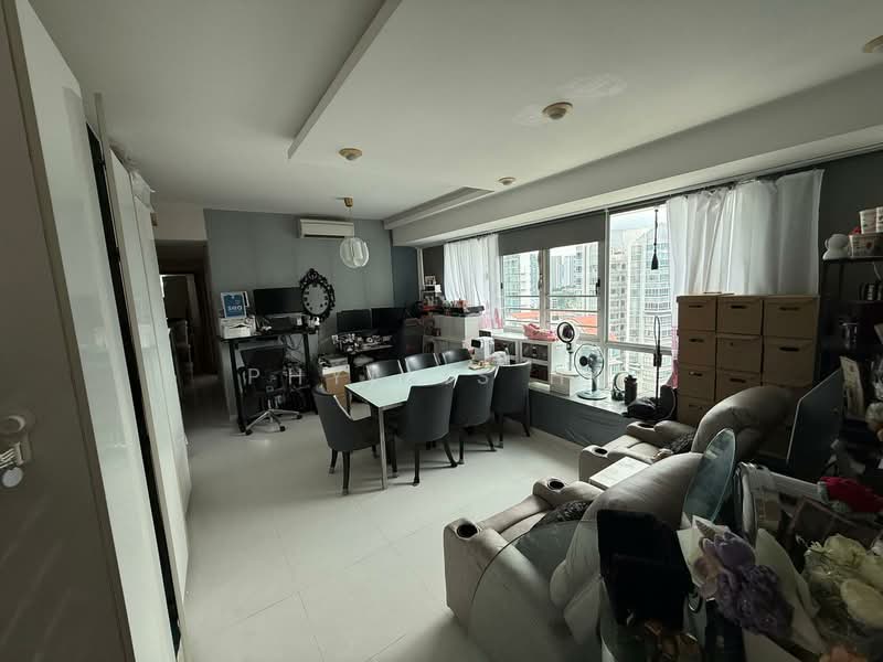 Woodsville 28, 28 Woodsville Close, 2 Bedrooms, 883 sqft, Condominium For Sale, by Phyllis Ho, 500139651 - Living Room - PropertyGuru.com.sg