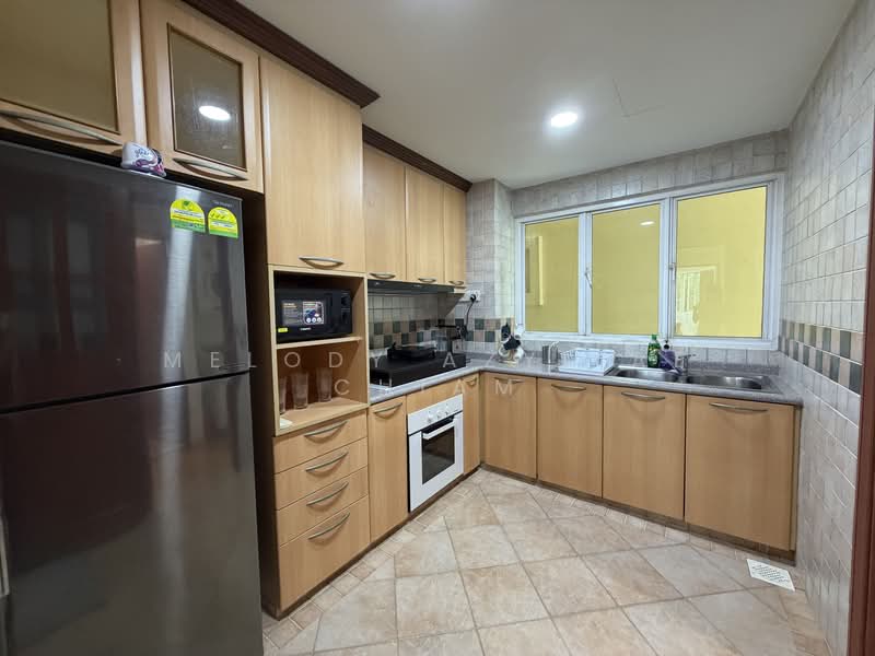 Emerald Garden, 33 Club Street, Room Rental, 200 sqft, Condominium For Rent, by Melody Azyliae Chiam, 500139654 - Kitchen - PropertyGuru.com.sg