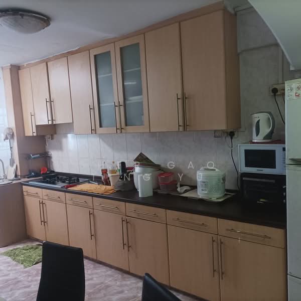 128 Geylang East Avenue 1, 128 Geylang East Avenue 1, 2 Bedrooms, 807 sqft, HDB Flat For Rent, by Sher Gao Ting Yu, 500139657 - Kitchen - PropertyGuru.com.sg