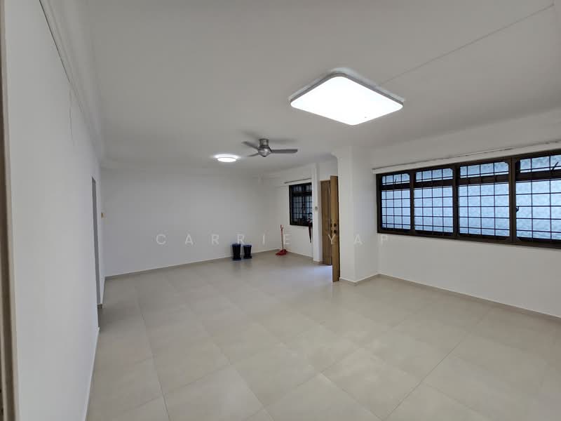 609 Woodlands Ring Road, 609 Woodlands Ring Road, 4 Bedrooms, 1,098 sqft, HDB Flat For Sale, by Carrie Yap, 500139672 - Living Room - PropertyGuru.com.sg