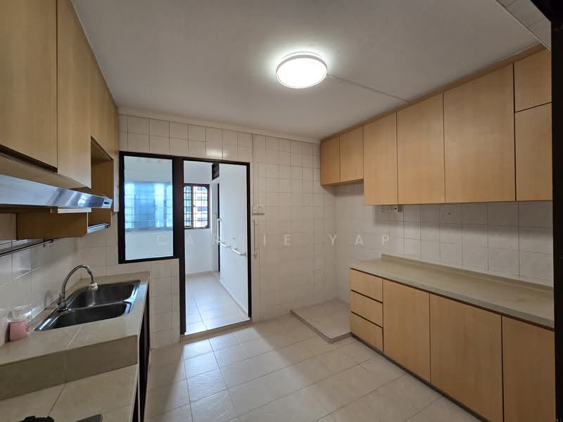 609 Woodlands Ring Road, 609 Woodlands Ring Road, 4 Bedrooms, 1,098 sqft, HDB Flat For Sale, by Carrie Yap, 500139672 - Kitchen - PropertyGuru.com.sg