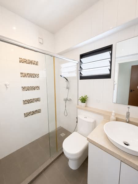 547B Segar Road, 547B Segar Road, 3 Bedrooms, 990 sqft, HDB Flat For Sale, by Nigel J M, 500139674 - Bathroom - PropertyGuru.com.sg