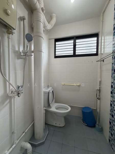 166 Woodlands Street 13, 166 Woodlands Street 13, Admiralty / Woodlands, 2 Bedrooms, 721 sqft, HDB Flat For Rent, by Xavier Ng, 500139676 - Bathroom - PropertyGuru.com.sg
