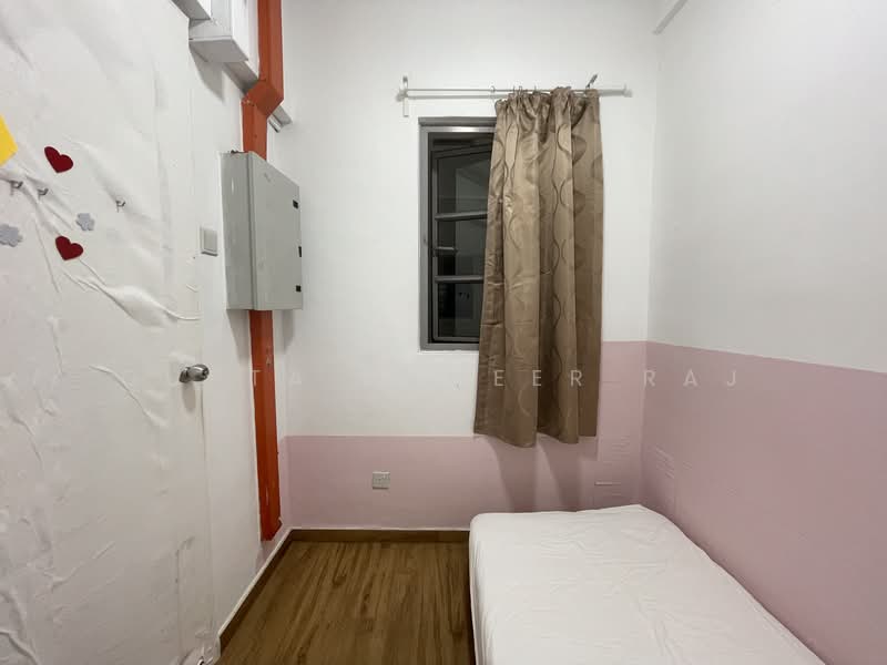 Azalea Park Condo, 2 Flora Road, Room Rental, 90 sqft, Condominium For Rent, by Gupta Sameer Raj, 500139689 - Bedroom - PropertyGuru.com.sg
