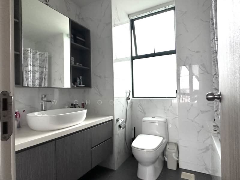 Highgate, 60 Toh Tuck Road, 3 Bedrooms, 1,248 sqft, Condominium For Sale, by Aw Choo Cheong, 500139694 - Bathroom - PropertyGuru.com.sg