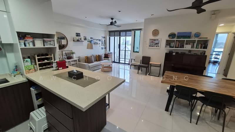 Highgate, 60 Toh Tuck Road, Clementi Park / Upper Bukit Timah, 3 Bedrooms, 1,248 sqft, Condominium For Sale, by Aw Choo Cheong, 500139694 - Living Room - PropertyGuru.com.sg