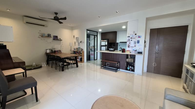 Highgate, 60 Toh Tuck Road, Clementi Park / Upper Bukit Timah, 3 Bedrooms, 1,248 sqft, Condominium For Sale, by Aw Choo Cheong, 500139694 - Living Room - PropertyGuru.com.sg