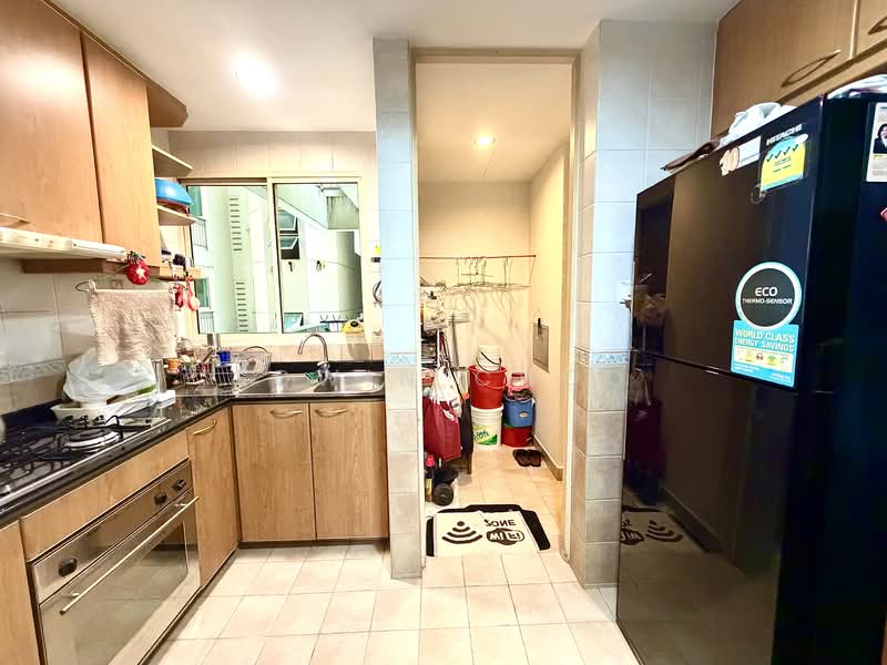 Yishun Emerald, 28 Canberra Drive, 3 Bedrooms, 1,206 sqft, Condominium For Sale, by Edwin Choo, 500139697 - Kitchen - PropertyGuru.com.sg