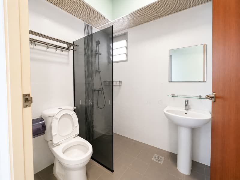 91A Telok Blangah Street 31, 91A Telok Blangah Street 31, 2 Bedrooms, 732 sqft, HDB Flat For Sale, by Lin Liling, 500139700 - Bathroom - PropertyGuru.com.sg