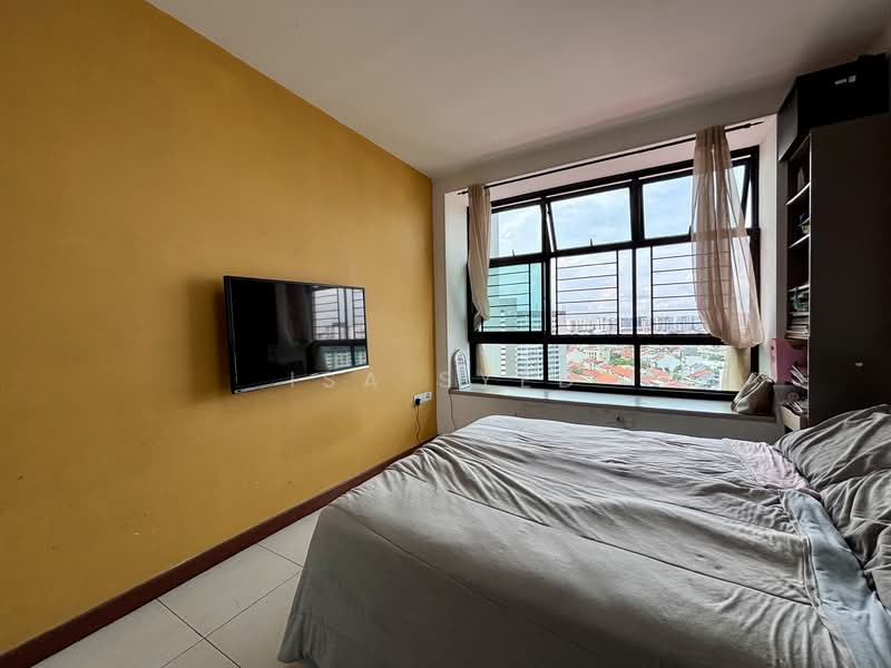 2A Sri Geylang Serai, 2A Geylang Serai, 3 Bedrooms, 1,022 sqft, HDB Flat For Sale, by Isa Syed, 500139701 - Master Bedroom - PropertyGuru.com.sg