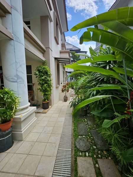Holland Grove View, , 4 Bedrooms, 3,000 sqft, Semi-Detached House For Sale, by Clive Cheong, 500139708 - Exterior - PropertyGuru.com.sg