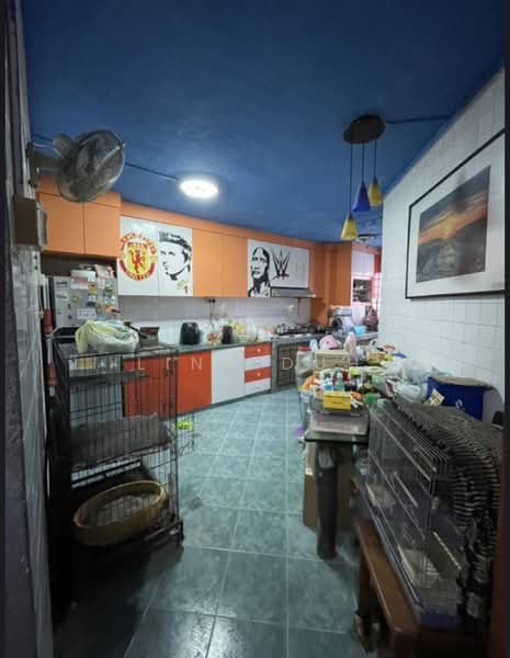 701 Hougang Avenue 2, 701 Hougang Avenue 2, 2 Bedrooms, 721 sqft, HDB Flat For Sale, by Lina Duh, 500139713 - Kitchen - PropertyGuru.com.sg