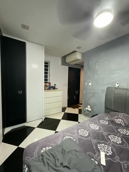 668A Edgefield Plains, 668A Edgefield Plains, 3 Bedrooms, 1,001 sqft, HDB Flat For Sale, by Mohana Vel T Kasi, 500139716 - Master Bedroom - PropertyGuru.com.sg