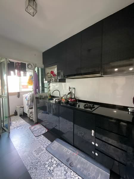 668A Edgefield Plains, 668A Edgefield Plains, 3 Bedrooms, 1,001 sqft, HDB Flat For Sale, by Mohana Vel T Kasi, 500139716 - Kitchen - PropertyGuru.com.sg