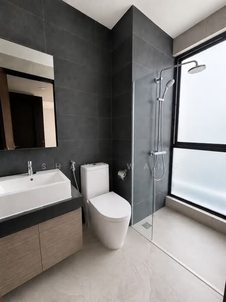 Lorong Marzuki, Lorong Marzuki, Changi Road, Sims Avenue East, 4 Bedrooms, 5,069 sqft, Semi-Detached House For Sale, by Shawn Wang, 500139727 - Bathroom - PropertyGuru.com.sg