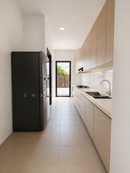 Lorong Marzuki, Lorong Marzuki, Changi Road, Sims Avenue East, 4 Bedrooms, 5,069 sqft, Semi-Detached House For Sale, by Shawn Wang, 500139727 - Kitchen - PropertyGuru.com.sg