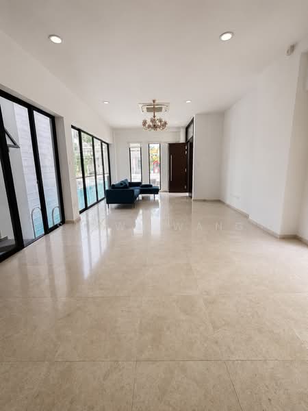 Lorong Marzuki, Lorong Marzuki, Changi Road, Sims Avenue East, 4 Bedrooms, 5,069 sqft, Semi-Detached House For Sale, by Shawn Wang, 500139727 - Living Room - PropertyGuru.com.sg