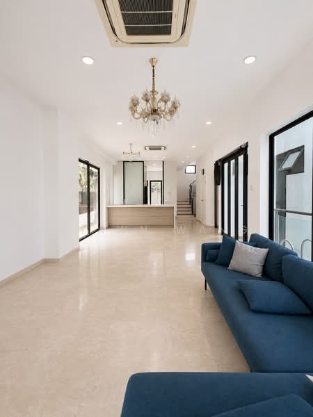 Lorong Marzuki, Lorong Marzuki, Changi Road, Sims Avenue East, 4 Bedrooms, 5,069 sqft, Semi-Detached House For Sale, by Shawn Wang, 500139727 - Living Room - PropertyGuru.com.sg