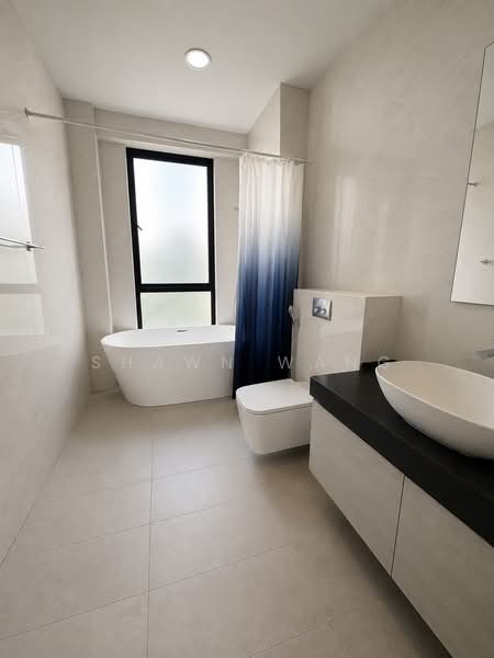 Lorong Marzuki, Lorong Marzuki, Changi Road, Sims Avenue East, 4 Bedrooms, 5,069 sqft, Semi-Detached House For Sale, by Shawn Wang, 500139727 - Bathroom - PropertyGuru.com.sg