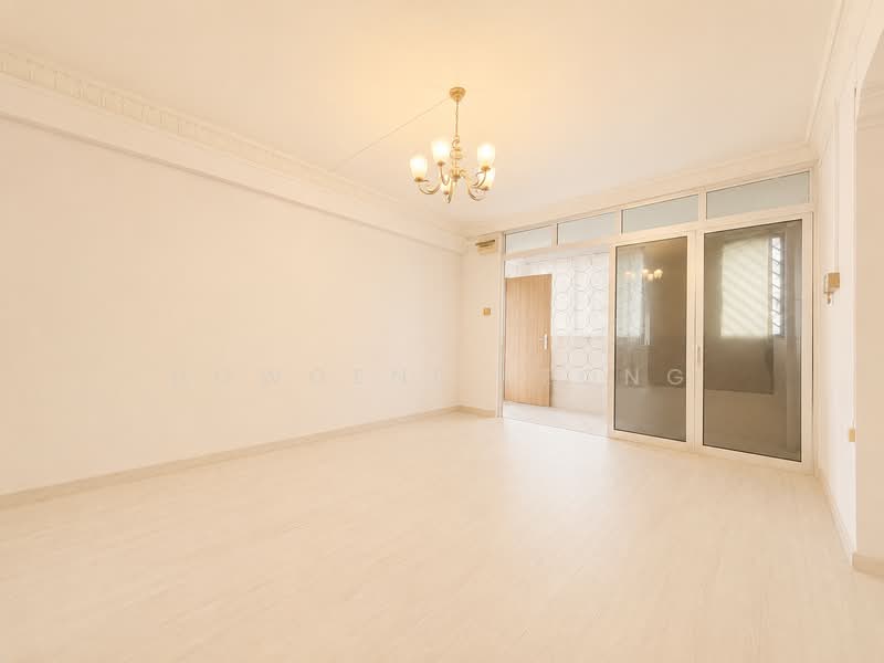 165 Simei Road, 165 Simei Road, 3 Bedrooms, 1,313 sqft, HDB Flat For Sale, by Howgene Leong, 500139730 - Living Room - PropertyGuru.com.sg