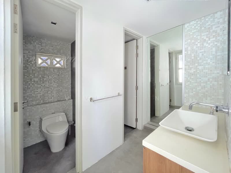 Duxton Hill Shophouse, Duxton Hill, Tras Street, Club Street, 1,600 sqft, Shop / Shophouse For Rent, by Vivien Tan, 500139735 - Bathroom - CommercialGuru.com.sg