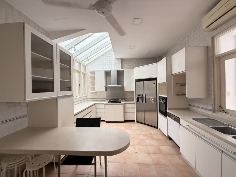 Emerald Hill Conservation Area, Saunders Road, 3 Bedrooms, 4,100 sqft, Conservation House For Rent, by Angela Ang, 500139741 - Kitchen - PropertyGuru.com.sg