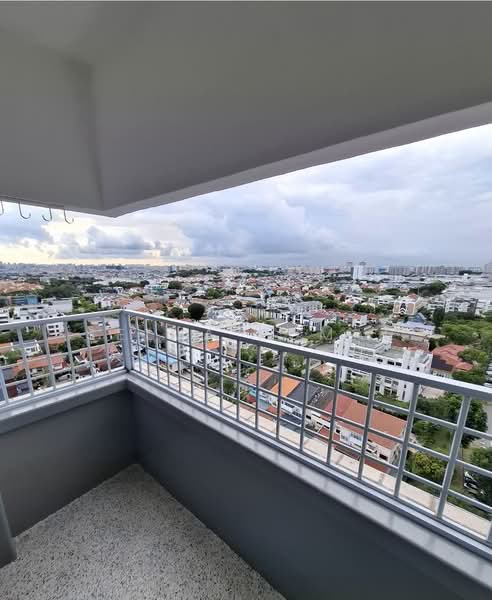 Hua Xin Court, 23A Nallur Road, 3 Bedrooms, 1,970 sqft, Condominium For Sale, by Selva Kumar, 500139744 - Balcony - PropertyGuru.com.sg