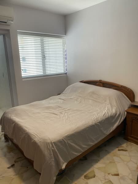 161 Tampines Street 12, 161 Tampines Street 12, 2 Bedrooms, 797 sqft, HDB Flat For Sale, by Jan Lie, 500139753 - Bedroom - PropertyGuru.com.sg