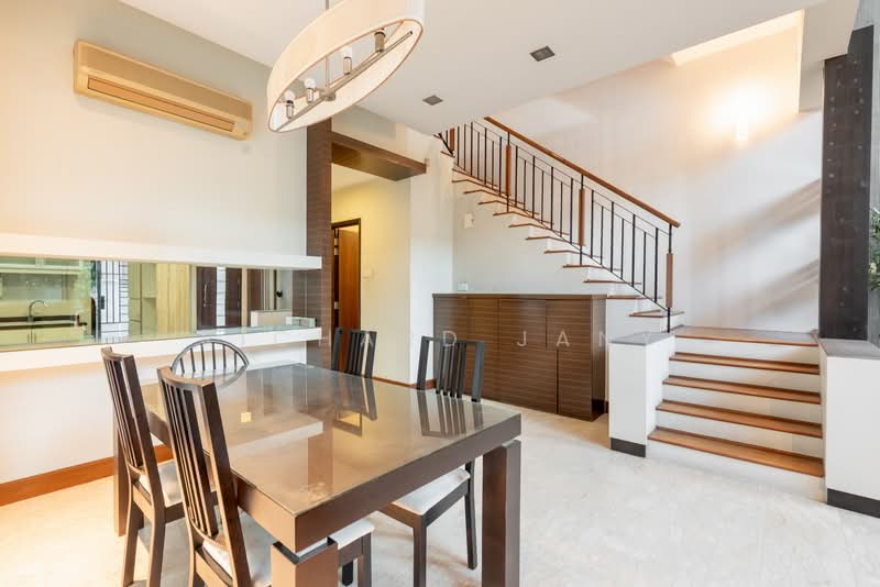 Sprinsgside Walk, Springside Walk, 5 Bedrooms, 2,491 sqft, Corner Terrace For Sale, by Richard Jany, 500139754 - Dining Room - PropertyGuru.com.sg