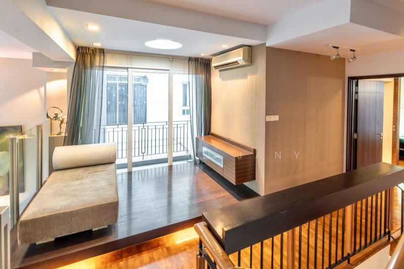 Sprinsgside Walk, Springside Walk, 5 Bedrooms, 2,491 sqft, Corner Terrace For Sale, by Richard Jany, 500139754 - Living Room - PropertyGuru.com.sg