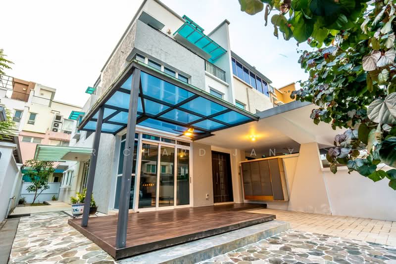 Sprinsgside Walk, Springside Walk, 5 Bedrooms, 2,491 sqft, Corner Terrace For Sale, by Richard Jany, 500139754 - Exterior - PropertyGuru.com.sg