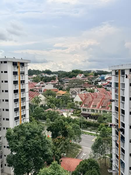 182 Ang Mo Kio Avenue 5, 182 Ang Mo Kio Avenue 5, 2 Bedrooms, 731 sqft, HDB Flat For Sale, by Regina Huang, 500139769 - Exterior - PropertyGuru.com.sg