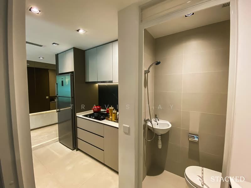 Sengkang Grand Residences, 74 Compassvale Bow, 2 Bedrooms, 732 sqft, Condominium For Sale, by Travis Tay, 500139779 - Kitchen - PropertyGuru.com.sg