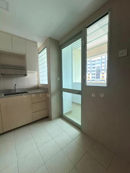 The Clearwater, 4 Bedok Reservoir View, 2 Bedrooms, 1,001 sqft, Condominium For Sale, by Chin Wei NG, 500139780 - Kitchen - PropertyGuru.com.sg