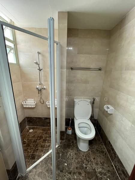 The Clearwater, 4 Bedok Reservoir View, 2 Bedrooms, 1,001 sqft, Condominium For Sale, by Chin Wei NG, 500139780 - Bathroom - PropertyGuru.com.sg