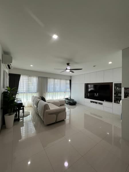 377A Hougang Street 32, 377A Hougang Street 32, 3 Bedrooms, 1,227 sqft, HDB Flat For Sale, by Dennis Lim, 500139783 - Living Room - PropertyGuru.com.sg