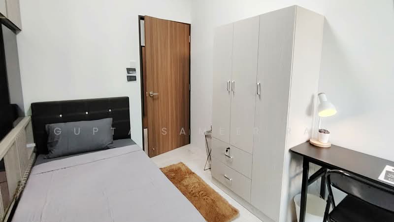 Landridge Condo, 202 Pasir Panjang Road, Room Rental, 120 sqft, Condominium For Rent, by Gupta Sameer Raj, 500139784 - Bedroom - PropertyGuru.com.sg